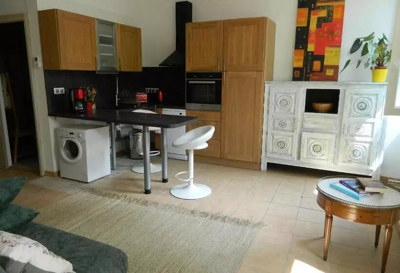 ベッドアンドブレックファースト Gite De L école