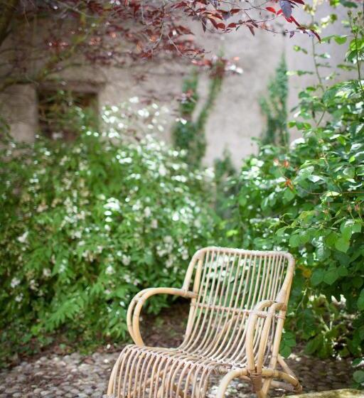 مبيت وإفطار Le Clos Du Perret