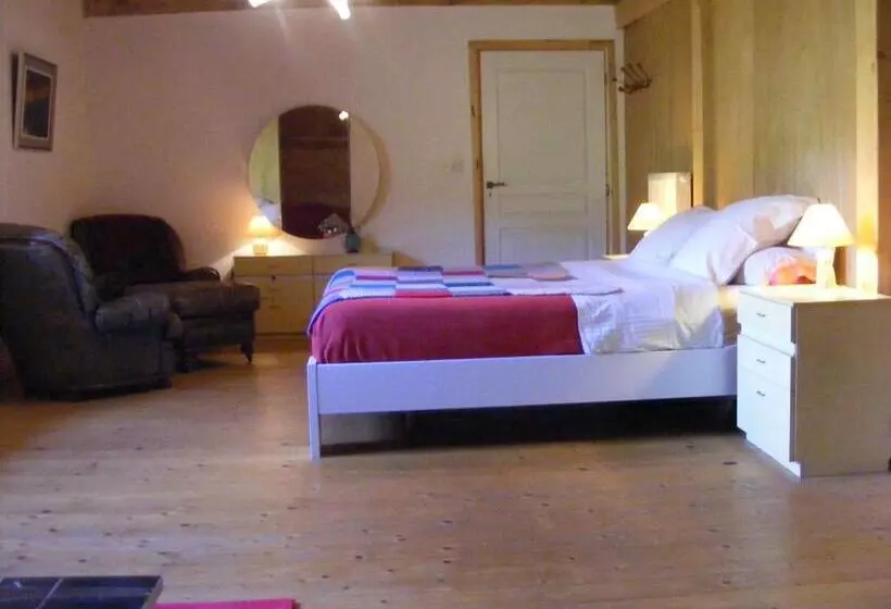 Aamiaismajoitus (B&B) Les Grandes Fontaines