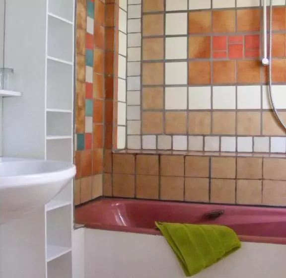 Aamiaismajoitus (B&B) Les Grandes Fontaines