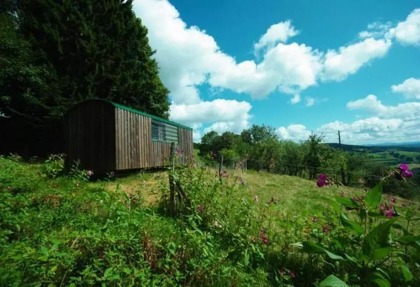 Aamiaismajoitus (B&B) Les Grandes Fontaines