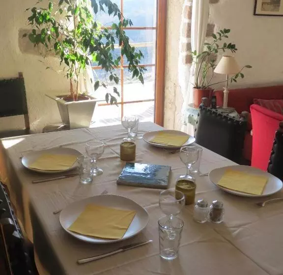 Aamiaismajoitus (B&B) Les Grandes Fontaines