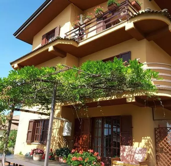 Aamiaismajoitus (B&B) Mansarda Fiorita