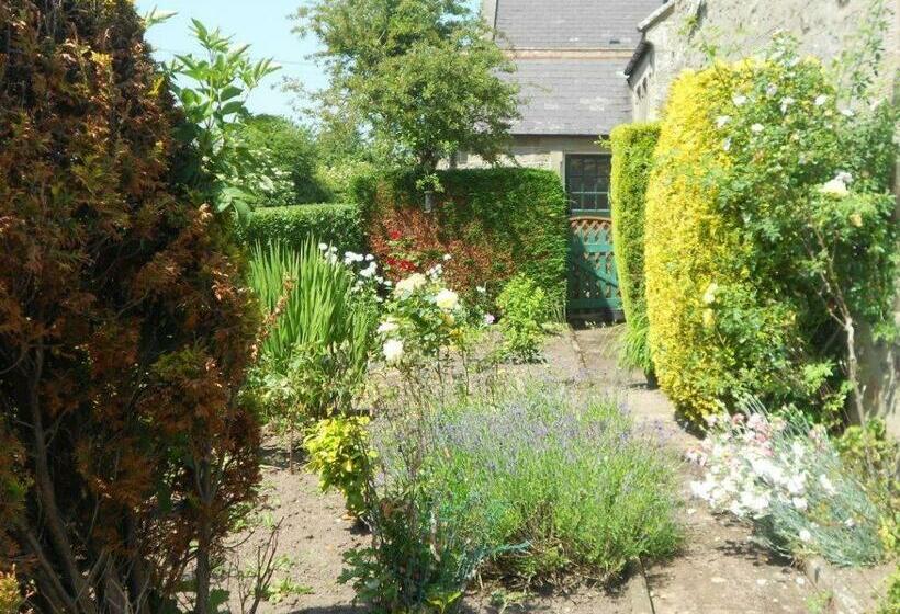 ベッドアンドブレックファースト The Old School House Mordington