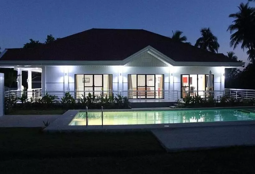 Bohol White House Bed & Breakfast