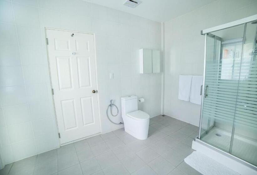 Bohol White House Bed & Breakfast