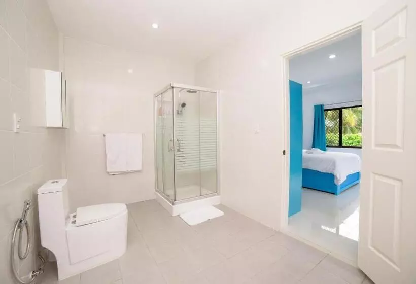 Bohol White House Bed & Breakfast