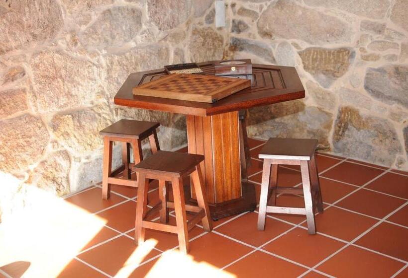 Отель Casinhas Da Levada