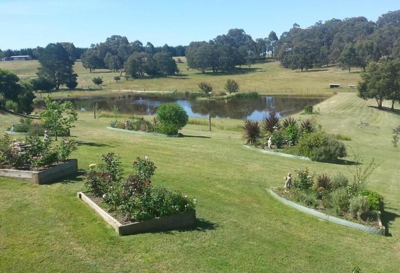 בית מלון כפרי Emu Lodge Country Retreat