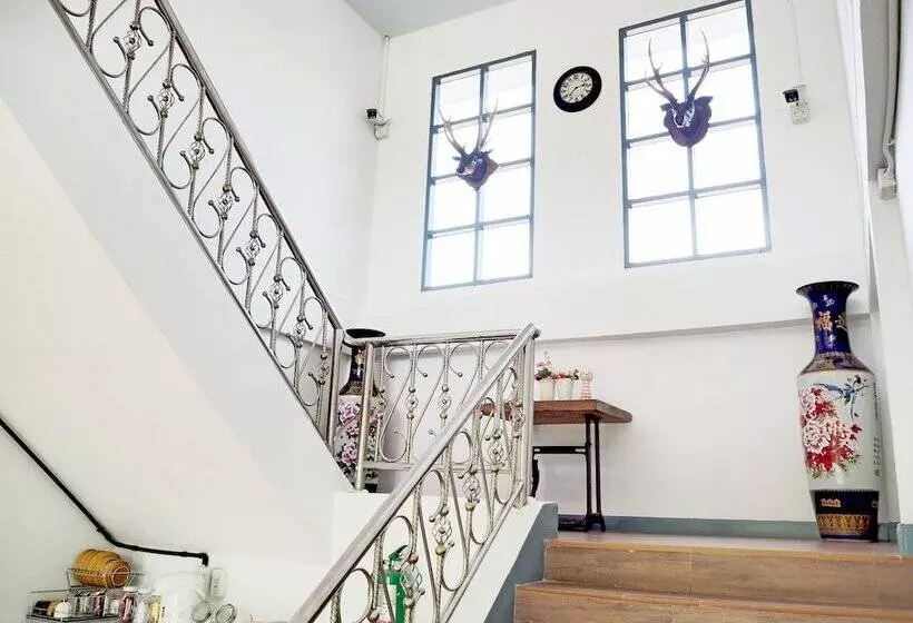 Hotelli Kong Krid Resort