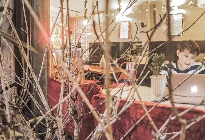 Hotelli Kong Krid Resort