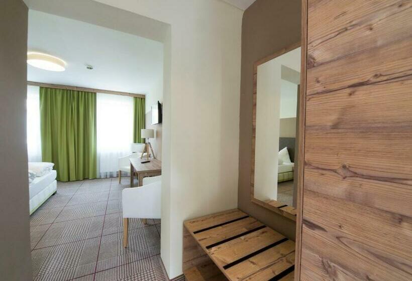 Otel Landgasthof Zum Goldenen Hirschen