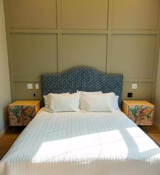 ホテル The Schoolhouse