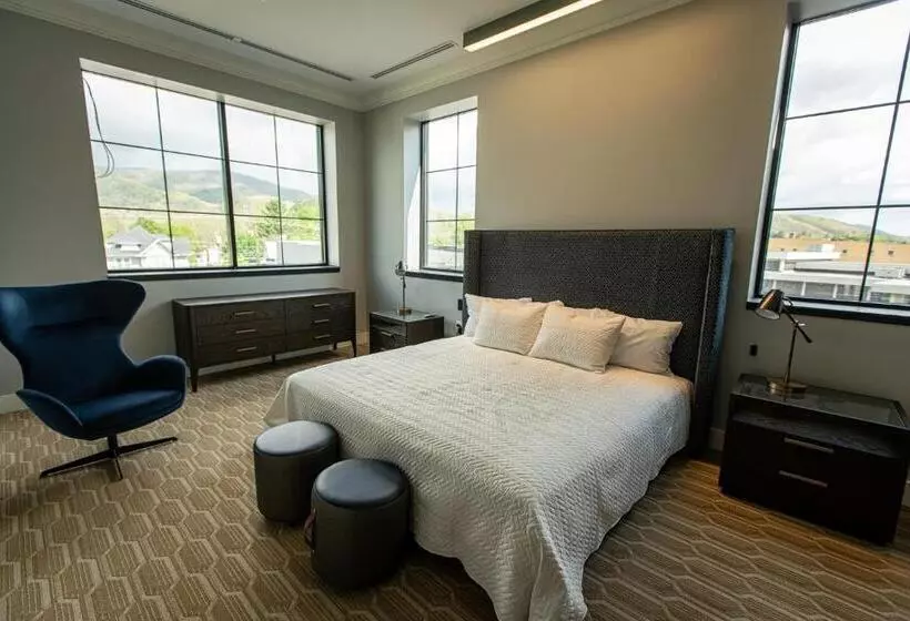 ホテル The Schoolhouse