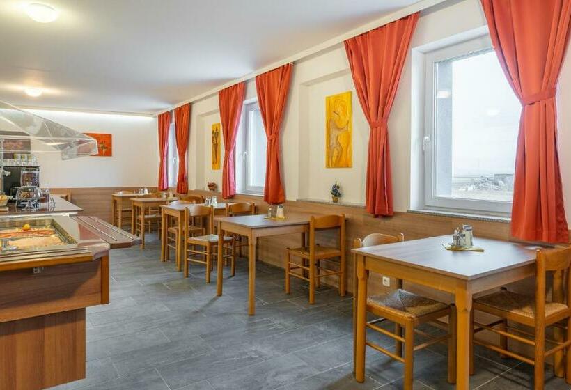 Oekotel Treffpunkt Föhrenhain