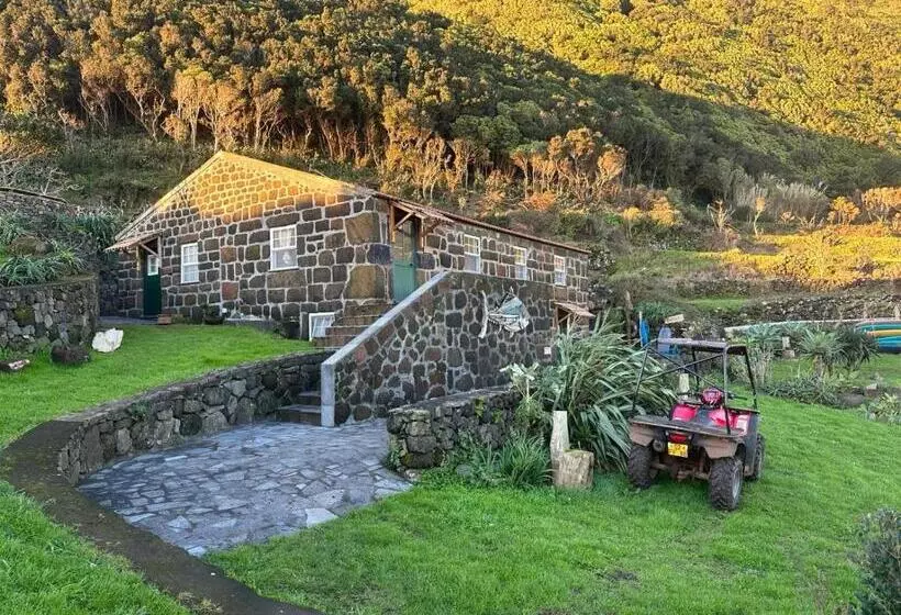 ペンション Caldeira Guesthouse