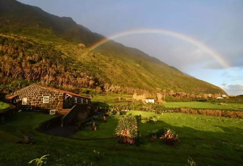 ペンション Caldeira Guesthouse