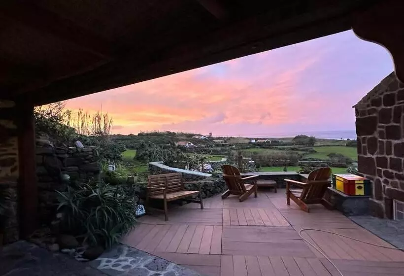 ペンション Caldeira Guesthouse