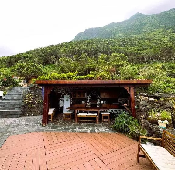 ペンション Caldeira Guesthouse