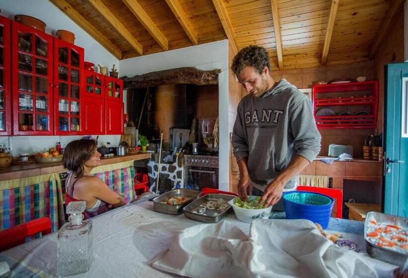 פנסיון Caldeira Guesthouse