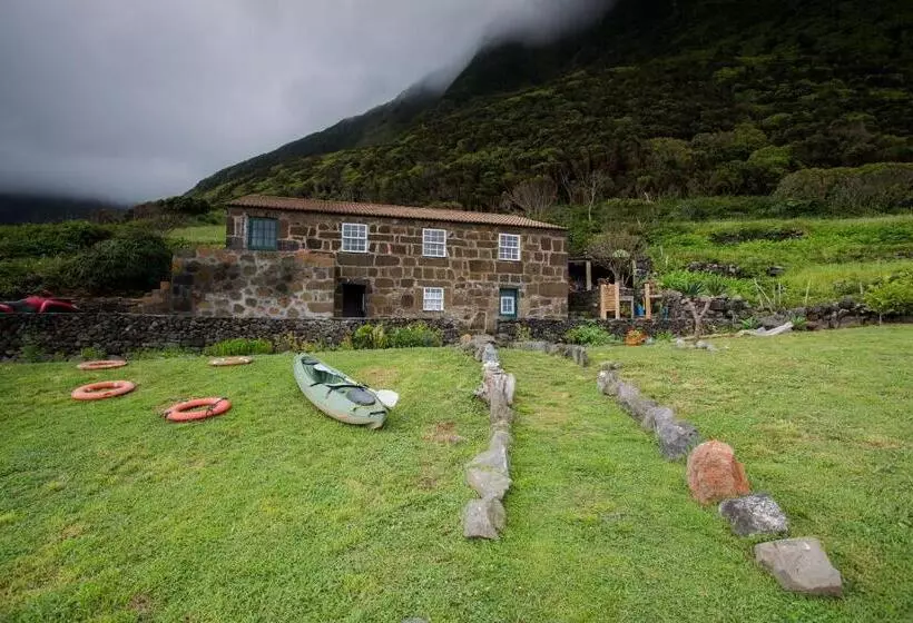 ペンション Caldeira Guesthouse