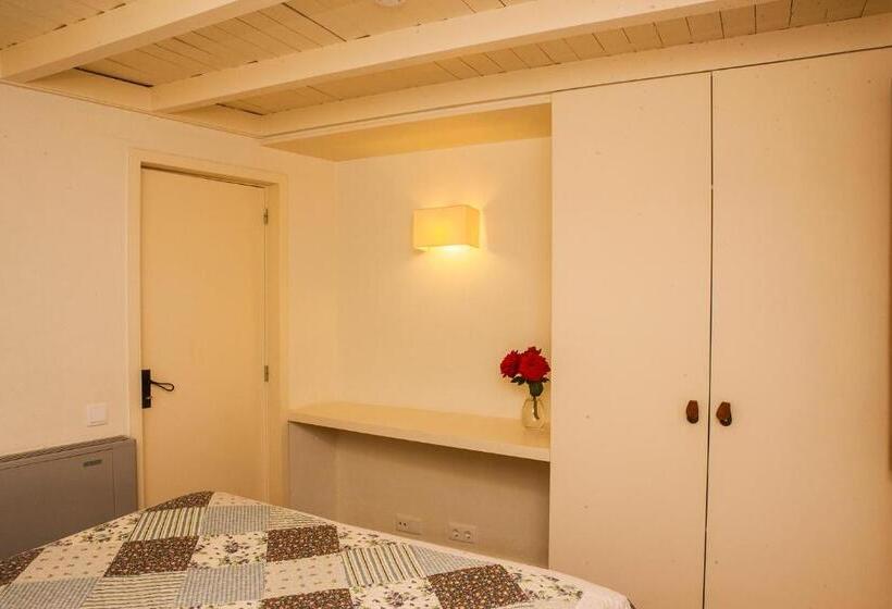 بنسيون Casal De Tralhariz   Turismo De Habitacao