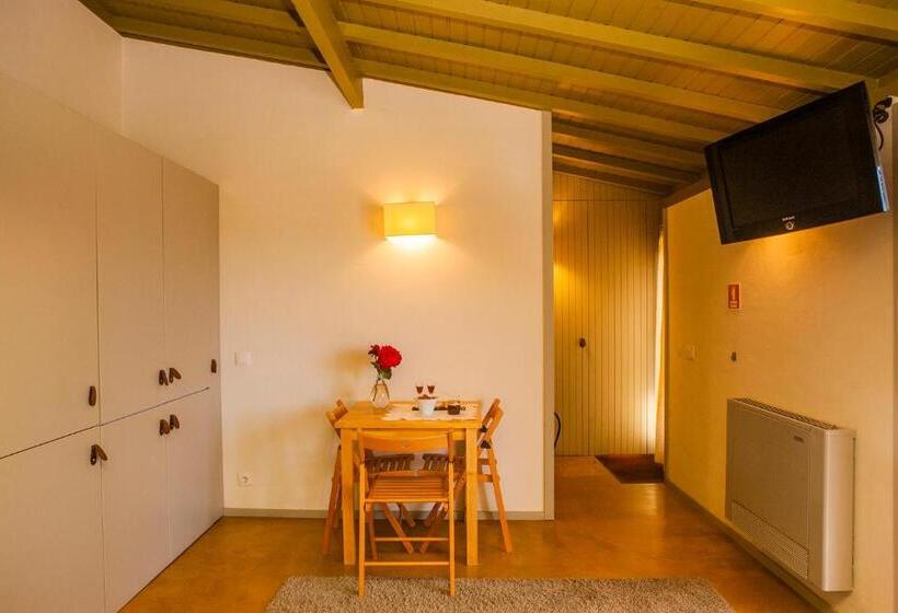بنسيون Casal De Tralhariz   Turismo De Habitacao