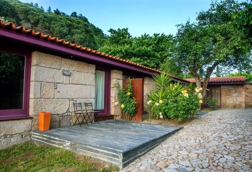 Majatalo Casal De Tralhariz   Turismo De Habitacao