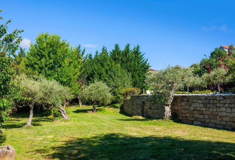 بنسيون Casal De Tralhariz   Turismo De Habitacao