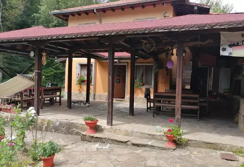 پانسیون къща цвети 1 трявна