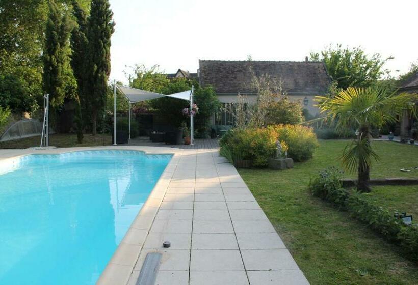 פנסיון La Closerie Dauvilliers