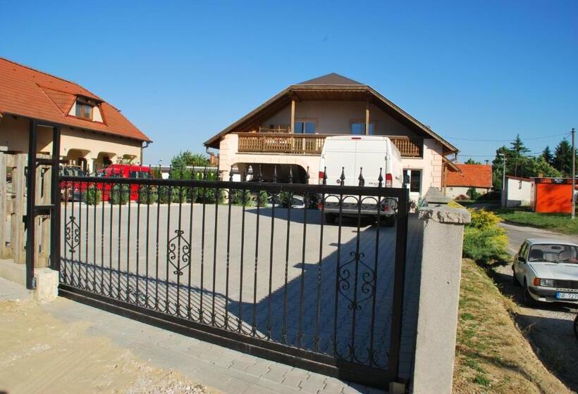 بنسيون Penzión Vendelín