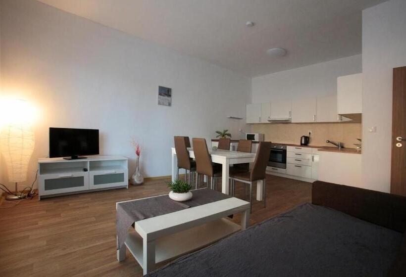 פנסיון Penzion   Apartments Pod Javořicí