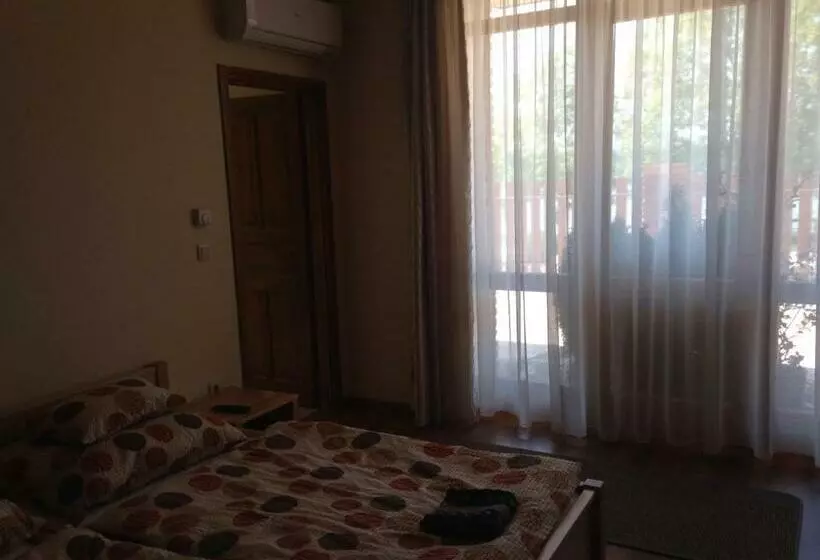 ペンション Prémium Vendégház