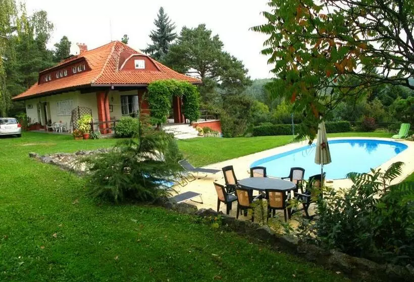 Majatalo Villa Blanka
