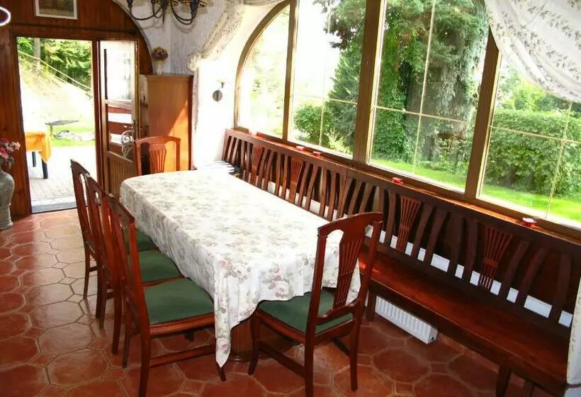 Majatalo Villa Blanka