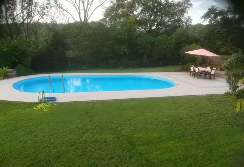 Majatalo Villa Blanka