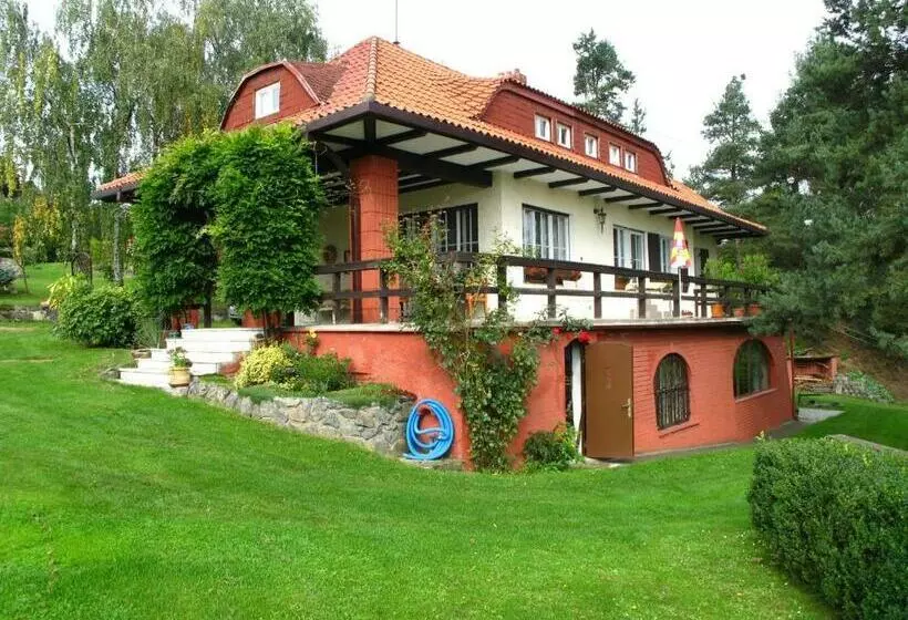 Majatalo Villa Blanka