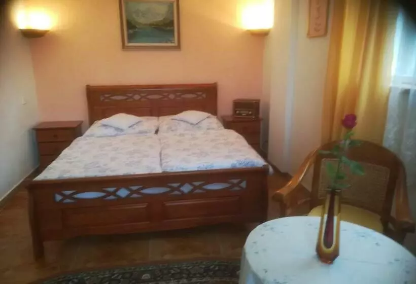 Majatalo Villa Blanka