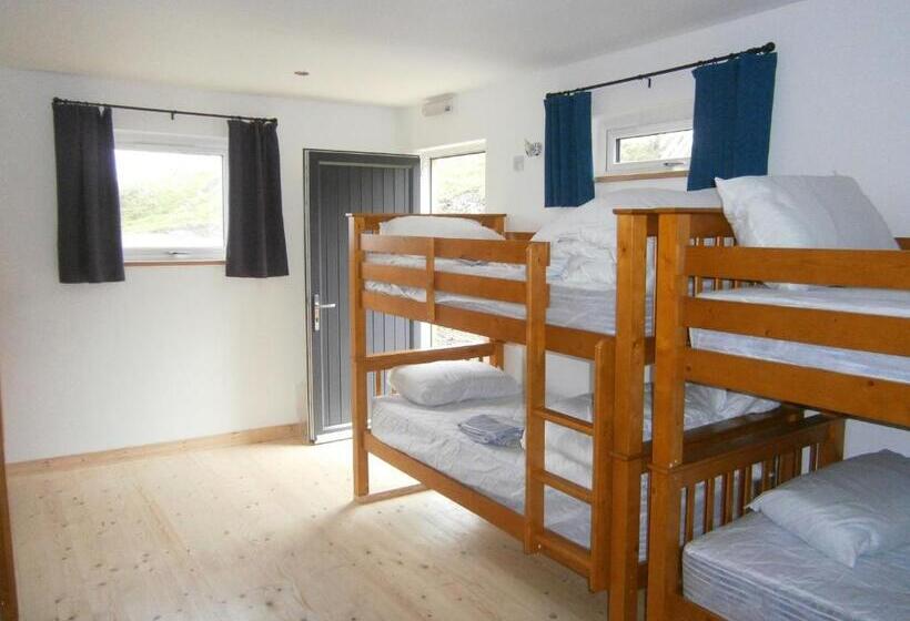 Albergue Otter Bunkhouse