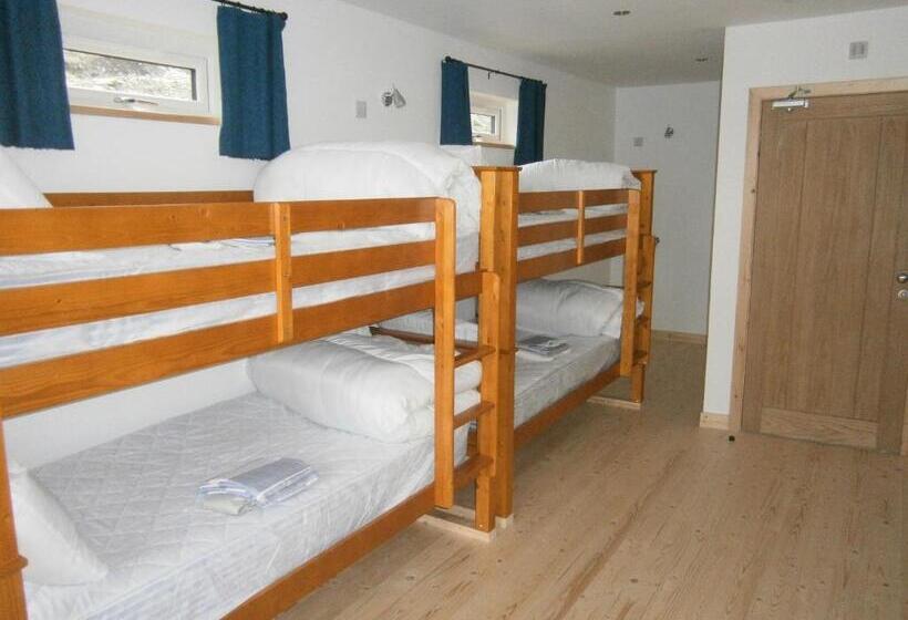 Albergue Otter Bunkhouse