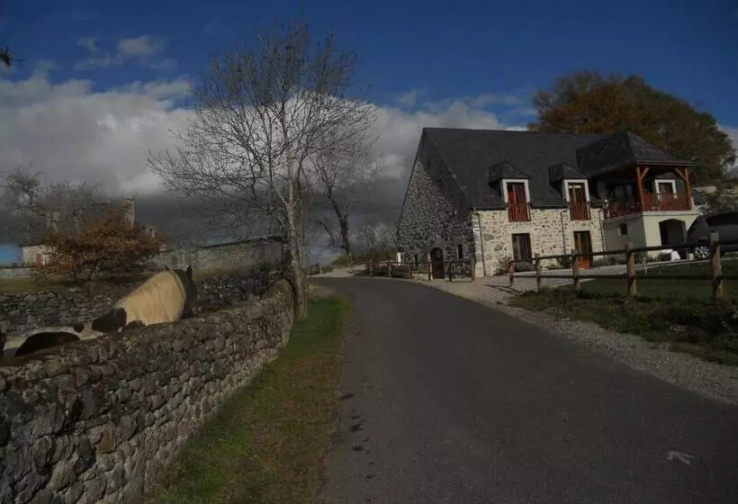 ベッドアンドブレックファースト Annie Jouve Chambres D Hôtes Champassis