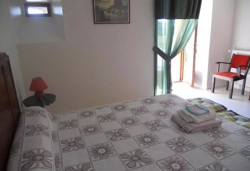 ベッドアンドブレックファースト Annie Jouve Chambres D Hôtes Champassis