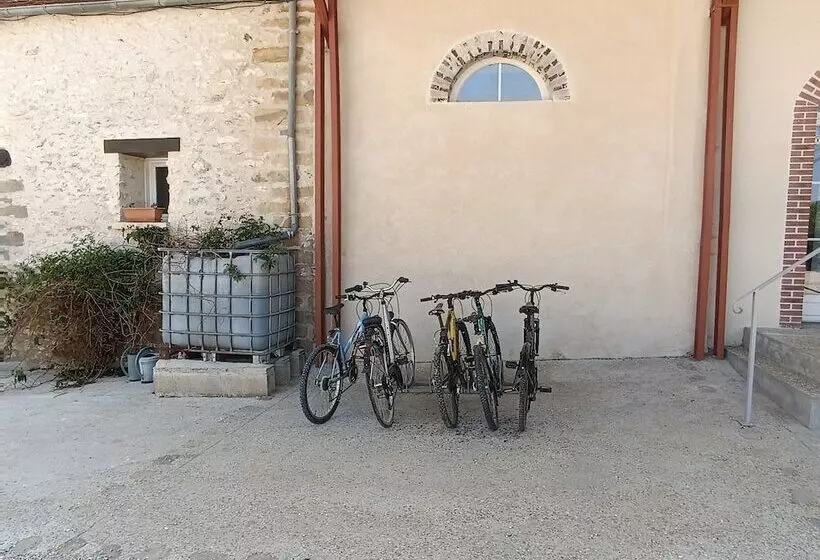 Aamiaismajoitus (B&B) Chambre D Hôtes Le Domaine Des Hirondelles