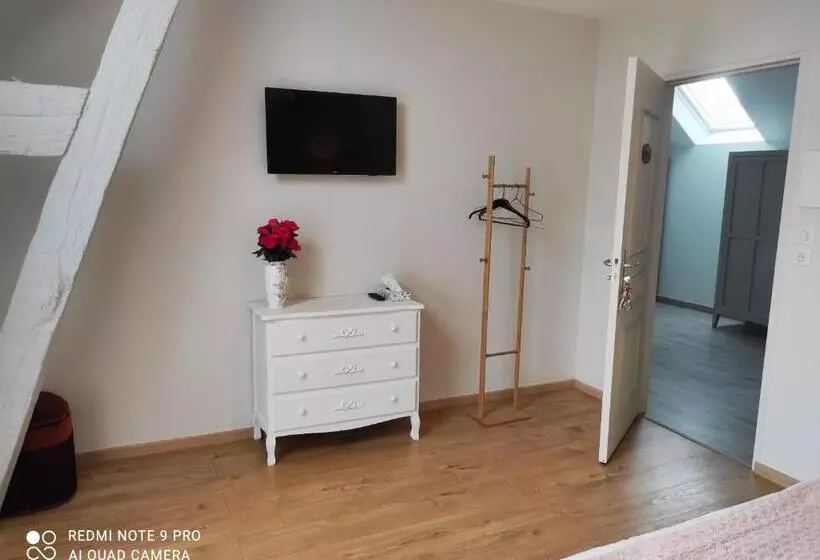 Aamiaismajoitus (B&B) Chambre D Hôtes Le Domaine Des Hirondelles