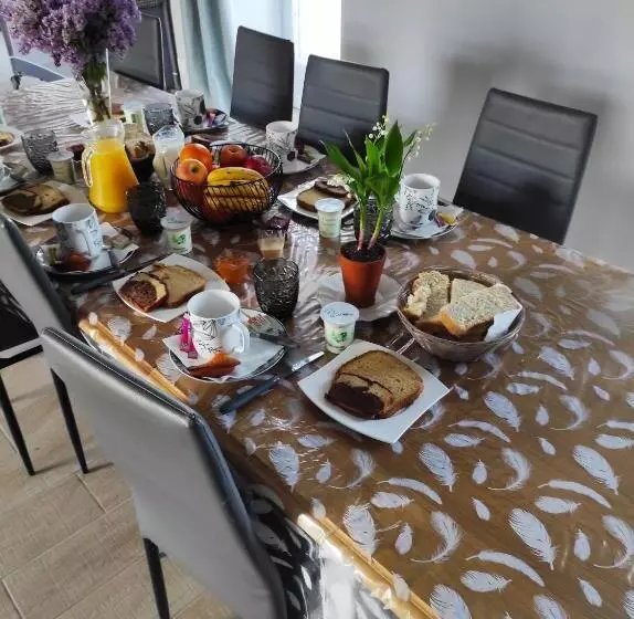 Aamiaismajoitus (B&B) Chambre D Hôtes Le Domaine Des Hirondelles