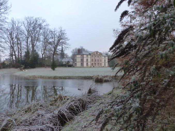 مبيت وإفطار Chambre E André Le Domaine Des Jardins De Bracquetuit