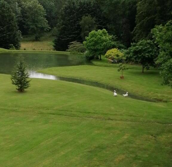 مبيت وإفطار Chambre E André Le Domaine Des Jardins De Bracquetuit
