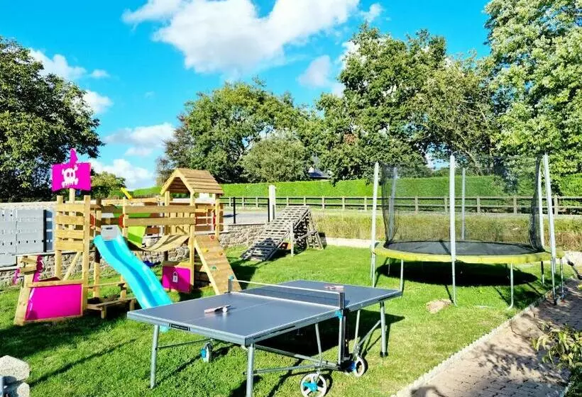 Aamiaismajoitus (B&B) La Manch Hôtes