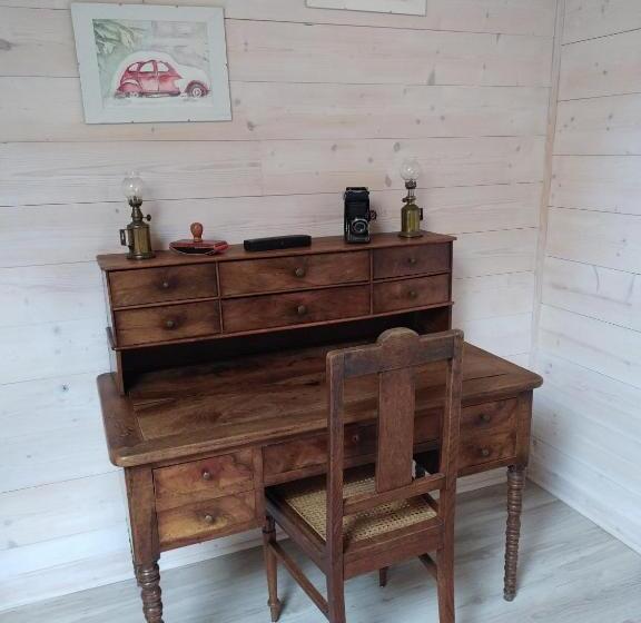 ベッドアンドブレックファースト La Marmotte De La Tour